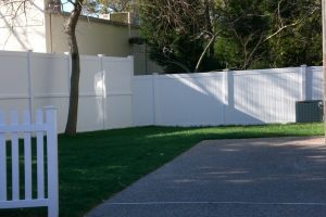 4 Types of Fence That Withstand Wind