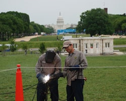 Welding Chain in Front of the Capital