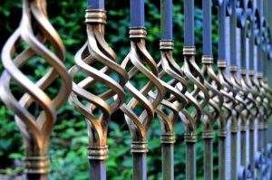 Using Fences to Improve Curb Appeal 